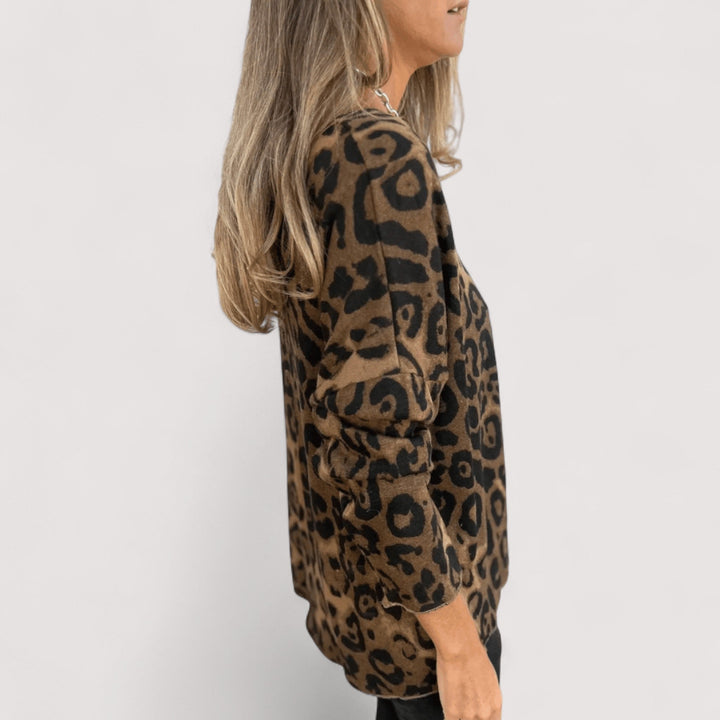 Olivia™ | Casual Women's Top with Leopard Print