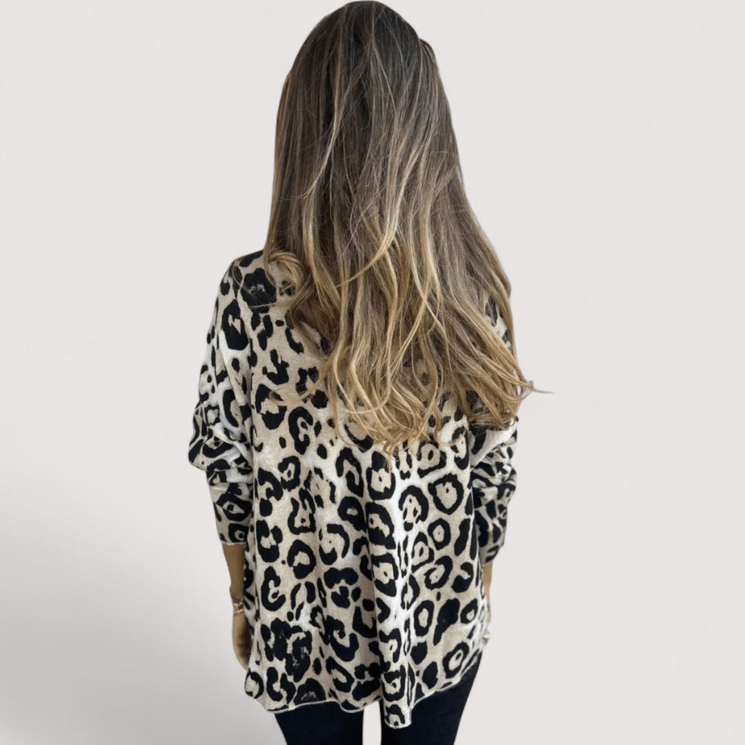 Olivia™ | Casual Women's Top with Leopard Print